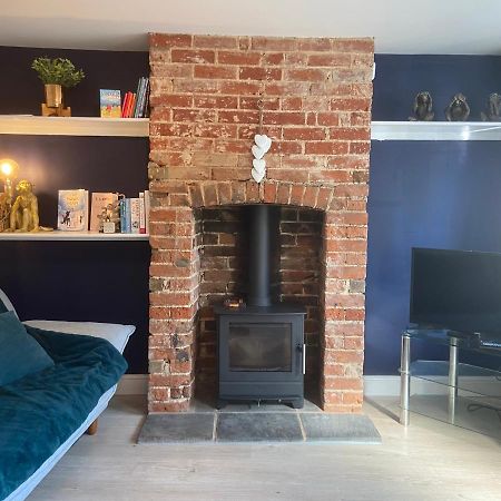 Woodbridge - Cosy Little 2-Bed Cottage المظهر الخارجي الصورة